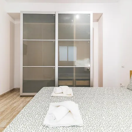 Home2book Elegant Urban La Naval *